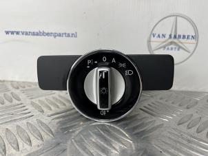 Gebruikte Licht Schakelaar Mercedes E (W212) E-350 BlueTec V6 24V Prijs € 20,00 Margeregeling aangeboden door van Sabben Parts