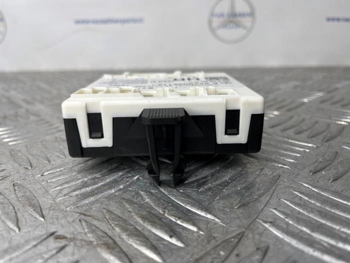 Centrale Deurvergrendelings Module van een Mercedes-Benz C (W205) C-250 2.2 CDI 16V BlueTEC, C-250d 2015