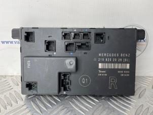 Gebruikte Deur module Mercedes CLS (C219) 320 CDI 24V Prijs € 35,00 Margeregeling aangeboden door van Sabben Parts