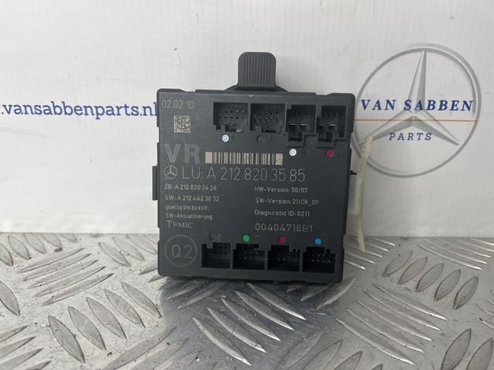 Gebruikte Deur module Mercedes C (W204) 2.2 C-200 CDI 16V Prijs € 25,00 Margeregeling aangeboden door van Sabben Parts