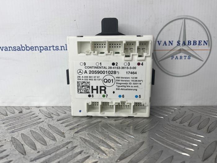 Gebruikte Deur module Mercedes C Estate (S205) C-250 CDI BlueTEC, C-250 d 2.2 16V 4-Matic Prijs € 25,00 Margeregeling aangeboden door van Sabben Parts