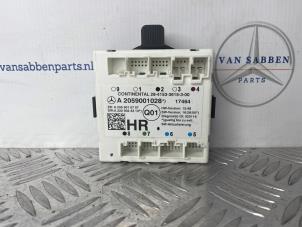 Gebruikte Deur module Mercedes C Estate (S205) C-250 CDI BlueTEC, C-250 d 2.2 16V 4-Matic Prijs € 25,00 Margeregeling aangeboden door van Sabben Parts