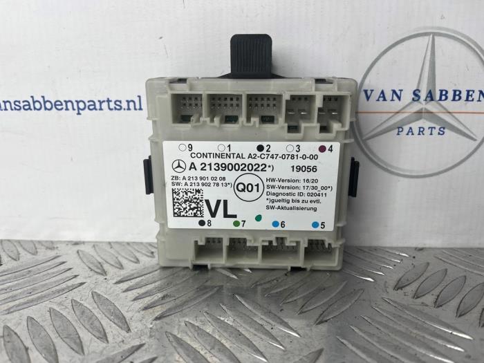 Gebruikte Module Centrale Deurvergrendeling Mercedes C (W205) C-300 2.0 Turbo 16V 4-Matic Prijs € 50,00 Margeregeling aangeboden door van Sabben Parts