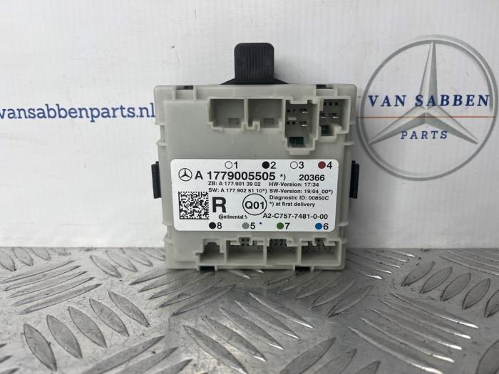 Gebruikte Deur module Mercedes A (177.0) 2.0 A-250 Turbo 16V 4Matic Prijs € 25,00 Margeregeling aangeboden door van Sabben Parts