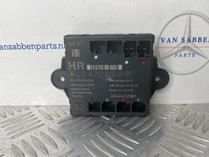 Gebruikte Deur module Mercedes C Estate (S204) 2.2 C-220 CDI 16V BlueEfficiency Prijs € 20,00 Margeregeling aangeboden door van Sabben Parts