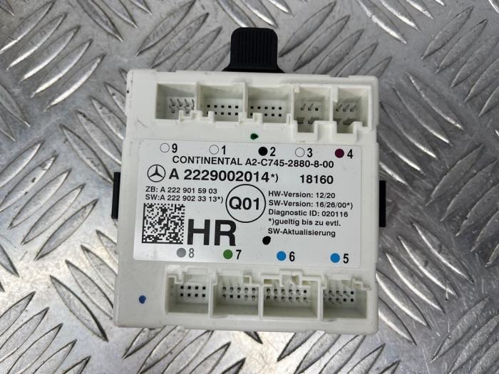 Centrale Deurvergrendelings Module van een Mercedes-Benz GLC Coupe (C253) 2.0 250 16V 4-Matic 2017