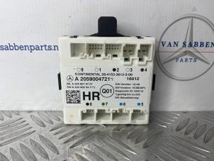 Gebruikte Deur module Mercedes C (W205) C-200 2.0 CGI 16V Prijs € 50,00 Margeregeling aangeboden door van Sabben Parts