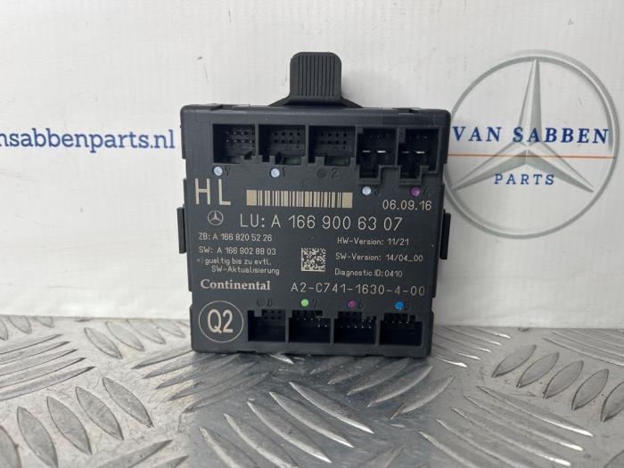 Gebruikte Deur module Mercedes C Estate (S205) C-250 2.0 CGI 16V Prijs € 50,00 Margeregeling aangeboden door van Sabben Parts