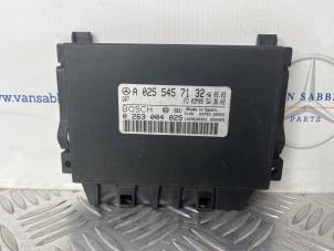 Gebruikte Module PDC Mercedes E (W211) 5.0 E-500 V8 24V Prijs € 25,00 Margeregeling aangeboden door van Sabben Parts