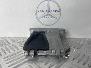 Gebruikte Camera voorzijde Mercedes E (W212) E-220 CDI 16V BlueEfficiency Prijs € 50,00 Margeregeling aangeboden door van Sabben Parts