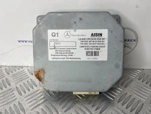 Gebruikte Camera module Mercedes S (W221) 3.0 S-320 CDI 24V Prijs € 75,00 Margeregeling aangeboden door van Sabben Parts