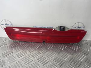 Gebruikte Extra Remlicht midden Mercedes B (W246) 2.2 B-220 CDI BlueEFFICIENCY,d 16V Prijs € 50,00 Margeregeling aangeboden door van Sabben Parts