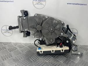 Gebruikte Achterklep motor Mercedes E Estate (S212) E-200 CGI 16V BlueEfficiency Prijs € 100,00 Margeregeling aangeboden door van Sabben Parts