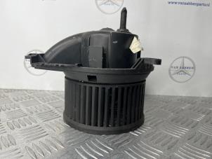 Gebruikte Kachel Ventilatiemotor Mercedes Sprinter 2t (901/902) 208 CDI 16V Prijs € 30,25 Inclusief btw aangeboden door van Sabben Parts