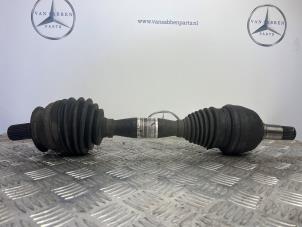 Gebruikte Steekas links-voor Mercedes A (W176) 1.5 A-180 CDI, A-180d 16V Prijs € 75,00 Margeregeling aangeboden door van Sabben Parts