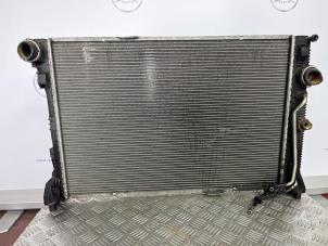 Gebruikte Radiateur Mercedes E (C207) E-250 CDI 16V Prijs € 75,00 Margeregeling aangeboden door van Sabben Parts
