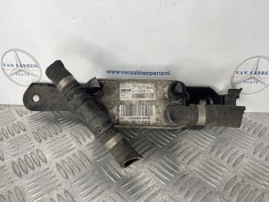 Gebruikte Oliekoeler Mercedes E Estate (S212) E-220 CDI 16V BlueEfficiency Prijs € 30,00 Margeregeling aangeboden door van Sabben Parts