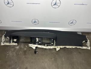 Gebruikte Dashboard Mercedes S (W221) 3.0 S-350 BlueTec 24V 4-Matic Prijs € 400,00 Margeregeling aangeboden door van Sabben Parts