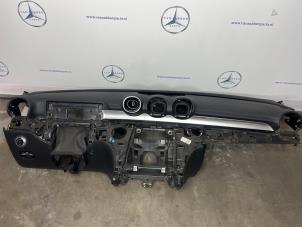 Gebruikte Dashboard Mercedes C (W206) C-300 2.0 EQ Boost Turbo Prijs € 1.000,00 Margeregeling aangeboden door van Sabben Parts