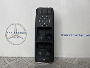 Gebruikte Schakelaar Elektrisch Raam Mercedes C Estate (S204) 2.2 C-180 CDI 16V BlueEFFICIENCY Prijs € 40,00 Margeregeling aangeboden door van Sabben Parts