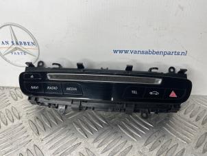 Gebruikte Bediening boordcomputer Mercedes C (W205) 2.2 C-220 CDI 16V BlueTEC Prijs € 20,00 Margeregeling aangeboden door van Sabben Parts
