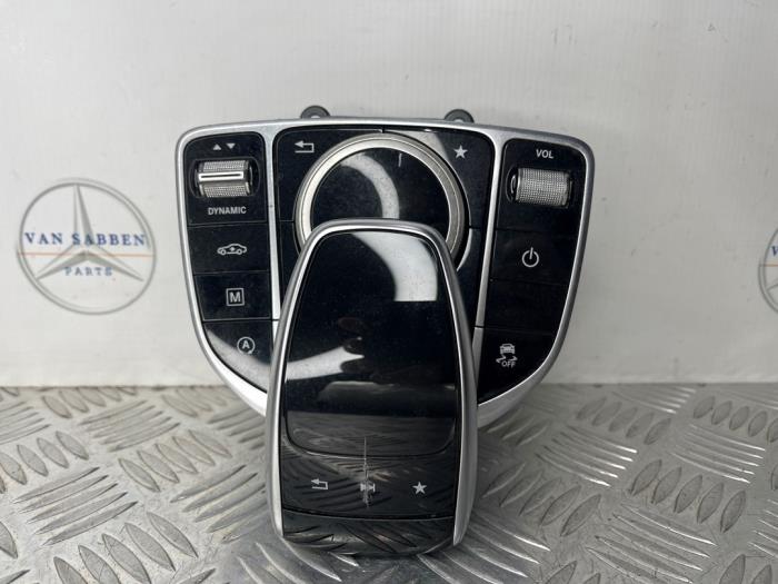 Gebruikte Regelunit Multi Media Mercedes C (W205) C-200 1.6 CDI BlueTEC, C-200 d 16V Prijs € 50,00 Margeregeling aangeboden door van Sabben Parts