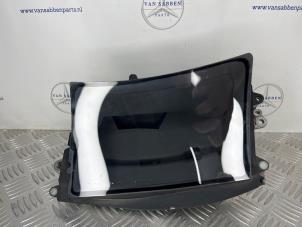 Gebruikte Head-up display Mercedes A (177.0) 2.0 A-200d 4Matic Prijs € 250,00 Margeregeling aangeboden door van Sabben Parts