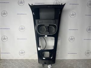 Gebruikte Middenconsoles Mercedes A (177.0) 1.5 A-180d Prijs € 150,00 Margeregeling aangeboden door van Sabben Parts