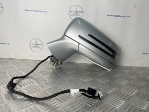 Gebruikte Buitenspiegel links Mercedes CLS (C218) 350 CDI BlueEfficiency 3.0 V6 24V 4-Matic Prijs € 200,00 Margeregeling aangeboden door van Sabben Parts