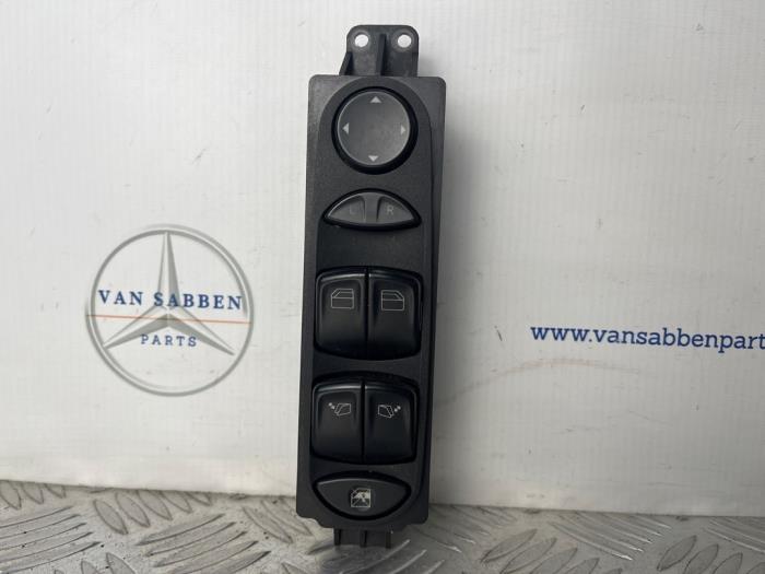 Elektrisch Raam Schakelaar van een Mercedes-Benz Viano (639) 2.2 CDI 16V 2005