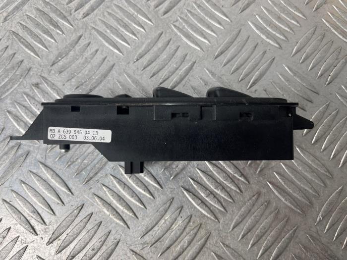 Elektrisch Raam Schakelaar van een Mercedes-Benz Viano (639) 2.2 CDI 16V 2005