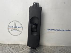 Gebruikte Ruit schakelaar elektrisch Mercedes Sprinter 3,5t (906.73) 316 CDI 16V Prijs € 24,20 Inclusief btw aangeboden door van Sabben Parts