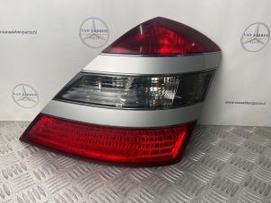 Gebruikte Achterlicht rechts Mercedes S (W221) 3.0 S-320 CDI 24V 4-Matic Prijs € 100,00 Margeregeling aangeboden door van Sabben Parts