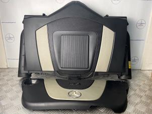 Gebruikte Luchtfilterhuis Mercedes E (C207) E-350 CGI V6 24V Prijs € 75,00 Margeregeling aangeboden door van Sabben Parts