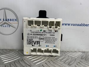 Gebruikte Deur module Mercedes S (222.0/222.1) 3.0 S-350 BlueTEC, S-350 d 24V 4-Matic Prijs € 40,00 Margeregeling aangeboden door van Sabben Parts