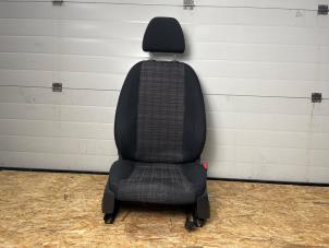 Gebruikte Stoel rechts Mercedes Vito (447.6) 2.2 114 CDI 16V Prijs € 423,50 Inclusief btw aangeboden door van Sabben Parts