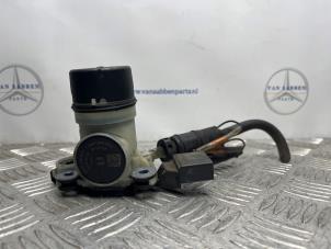Gebruikte Adblue pomp Mercedes C (W205) 2.2 C-220 CDI 16V BlueTEC Prijs € 75,00 Margeregeling aangeboden door van Sabben Parts