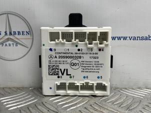 Gebruikte Centrale Deurvergrendelings Module Mercedes C (W205) C-200 2.0 CGI 16V Prijs € 25,00 Margeregeling aangeboden door van Sabben Parts