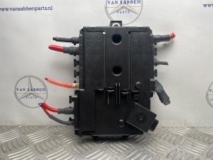 Gebruikte Zekeringkast Mercedes C Estate (S205) C-200d 2.2 16V Prijs € 40,00 Margeregeling aangeboden door van Sabben Parts
