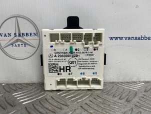 Gebruikte Deur module Mercedes C Estate (S205) C-250 CDI BlueTEC, C-250 d 2.2 16V 4-Matic Prijs € 25,00 Margeregeling aangeboden door van Sabben Parts