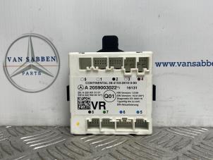 Gebruikte Centrale Deurvergrendelings Module Mercedes C (W205) C-180 1.6 16V Prijs € 20,00 Margeregeling aangeboden door van Sabben Parts