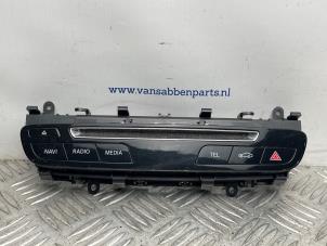 Gebruikte Bediening boordcomputer Mercedes C (W205) 2.2 C-220 CDI 16V BlueTEC Prijs € 20,00 Margeregeling aangeboden door van Sabben Parts