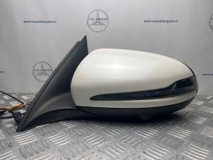 Gebruikte Buitenspiegel links Mercedes GLC (X253) 2.0 250 16V 4-Matic Prijs € 400,00 Margeregeling aangeboden door van Sabben Parts