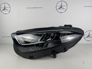 Nieuwe Linker Koplamp Mercedes CLS (C257) 220d 2.0 Turbo 16V Prijs € 1.028,50 Inclusief btw aangeboden door van Sabben Parts