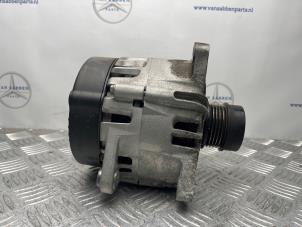 Gebruikte Dynamo Mercedes A (177.0) 2.0 A-250 Turbo 16V 4Matic Prijs € 150,00 Margeregeling aangeboden door van Sabben Parts