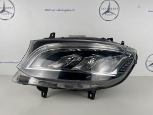 Gebruikte Koplamp links Mercedes Sprinter 5t (907.6) 317 CDI 2.0 D RWD Prijs € 786,50 Inclusief btw aangeboden door van Sabben Parts