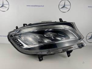 Gebruikte Koplamp rechts Mercedes Sprinter 5t (907.6) 317 CDI 2.0 D RWD Prijs € 907,50 Inclusief btw aangeboden door van Sabben Parts