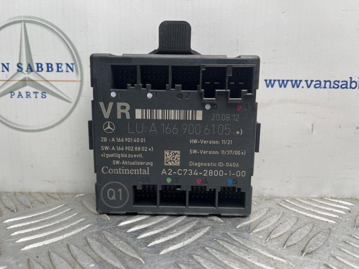 Gebruikte Deur module Mercedes A (W176) 1.6 A-180 16V Prijs € 25,00 Margeregeling aangeboden door van Sabben Parts