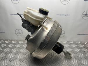 Gebruikte Rembooster Mercedes E (W213) E-200d 2.0 Turbo 16V Prijs € 35,00 Margeregeling aangeboden door van Sabben Parts