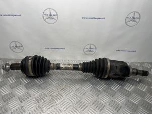 Gebruikte Steekas rechts-voor Mercedes C (W205) 2.2 C-220 CDI 16V BlueTEC Prijs € 300,00 Margeregeling aangeboden door van Sabben Parts